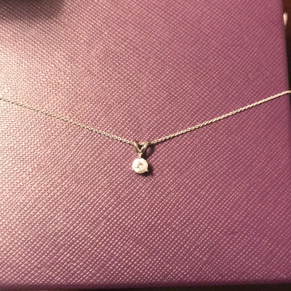 Like new Ben Bridge Diamond Solitaire pendant. - Picture 3 of 4